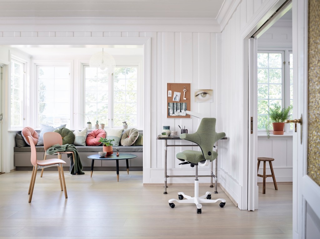 HAG Capisco 8106 Beige Promo