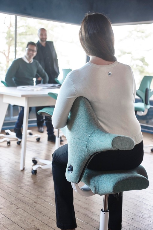 HAG Capisco 8106 Geel Promo