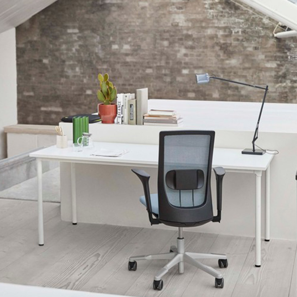 HAG Futu Mesh 1100-S Frost home office